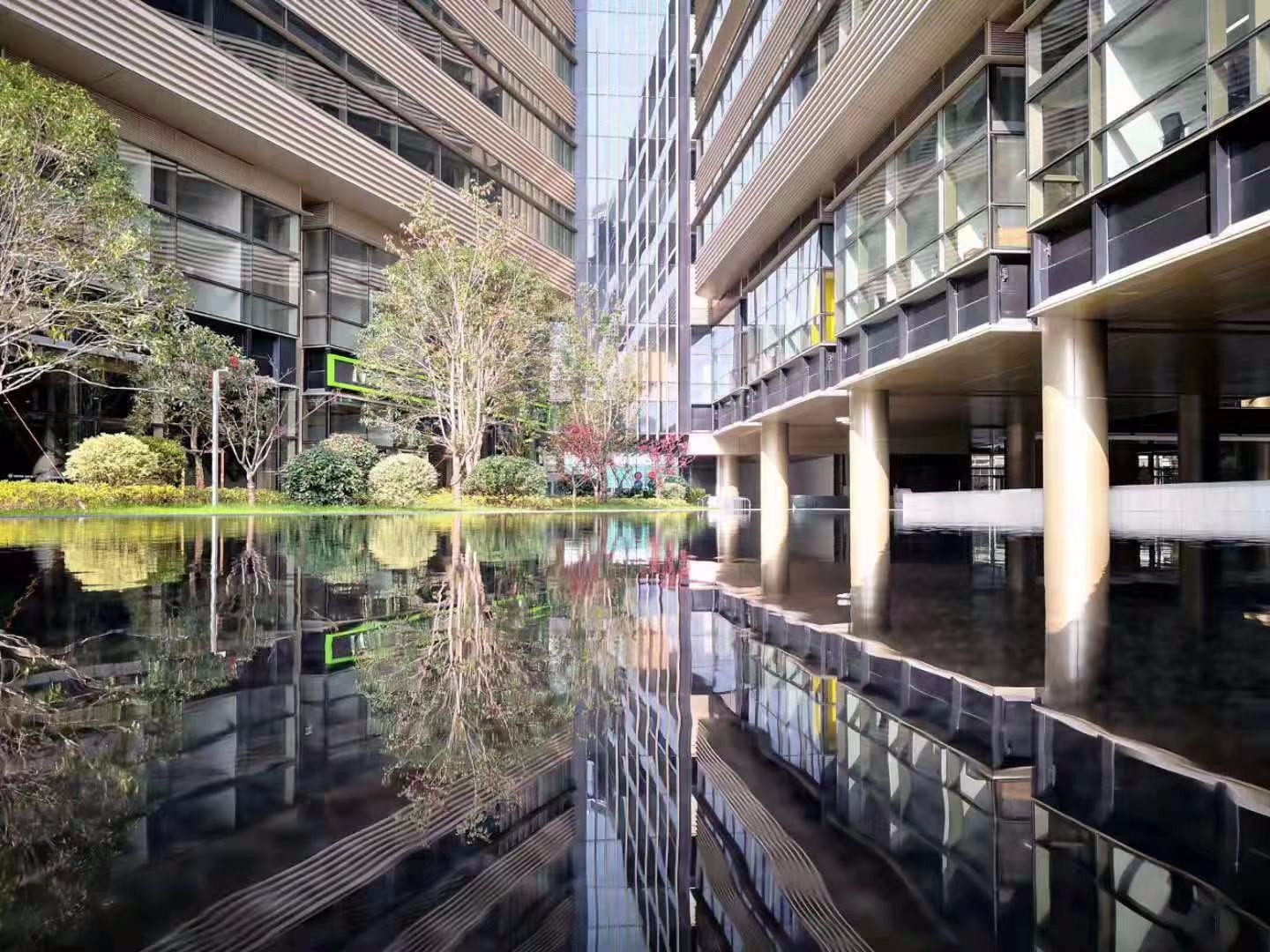 虹橋萬(wàn)通中心